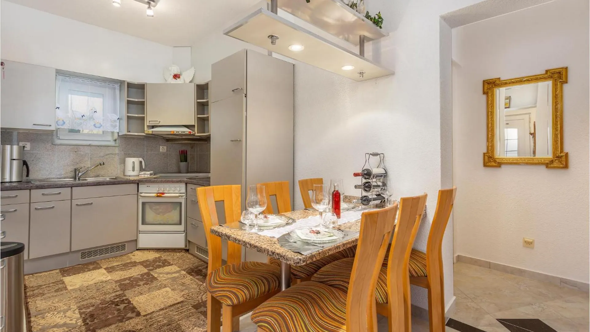 Gorgeous Apartment In Rijeka With Jacuzzi
