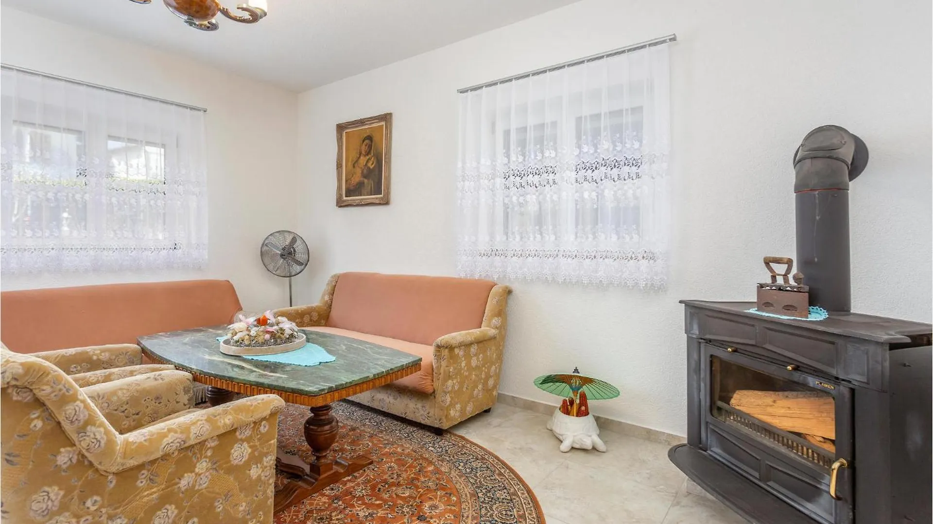 Gorgeous Apartment In Rijeka With Jacuzzi