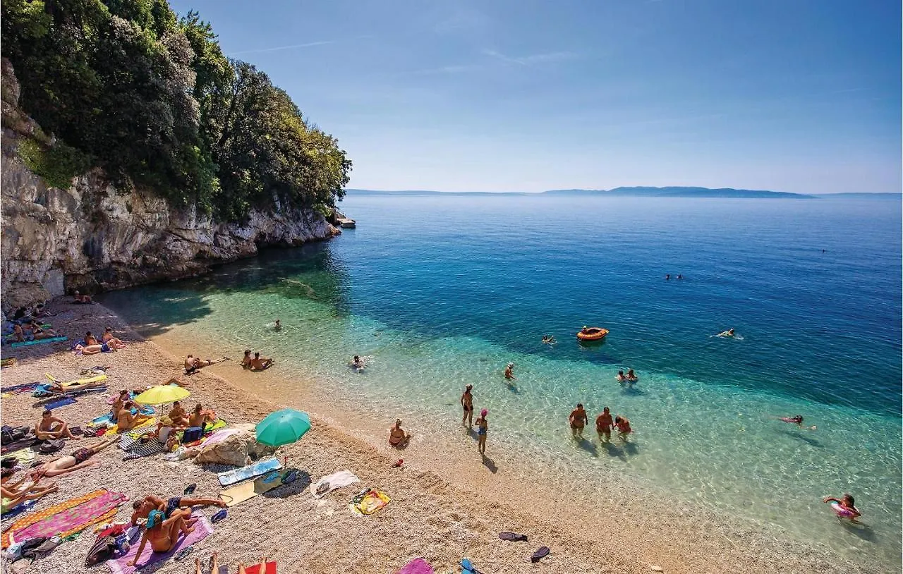 Gorgeous Apartment In Rijeka With Jacuzzi